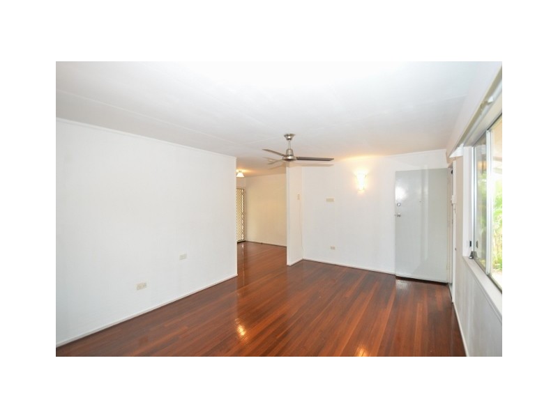 16 Malbon Road, Kirwan QLD 4817