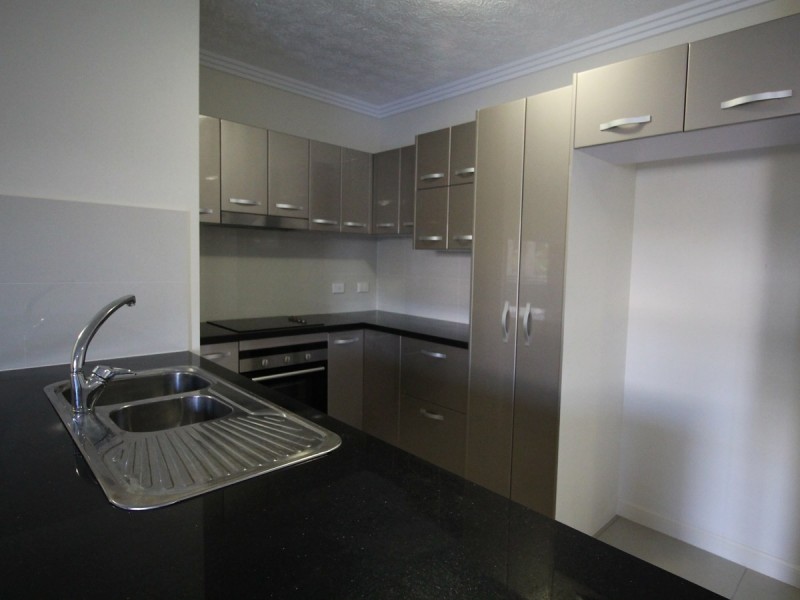 23/319 Angus Smith Drive, Douglas QLD 4814