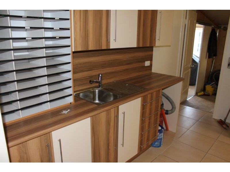 127 – 129 Thuringowa Drive, Kirwan QLD 4817