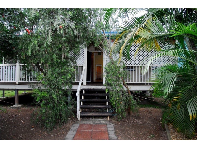 55 Perkins Street, South Townsville QLD 4810