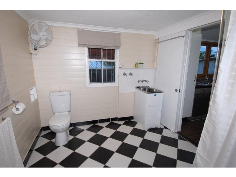 55 Perkins Street, South Townsville QLD 4810