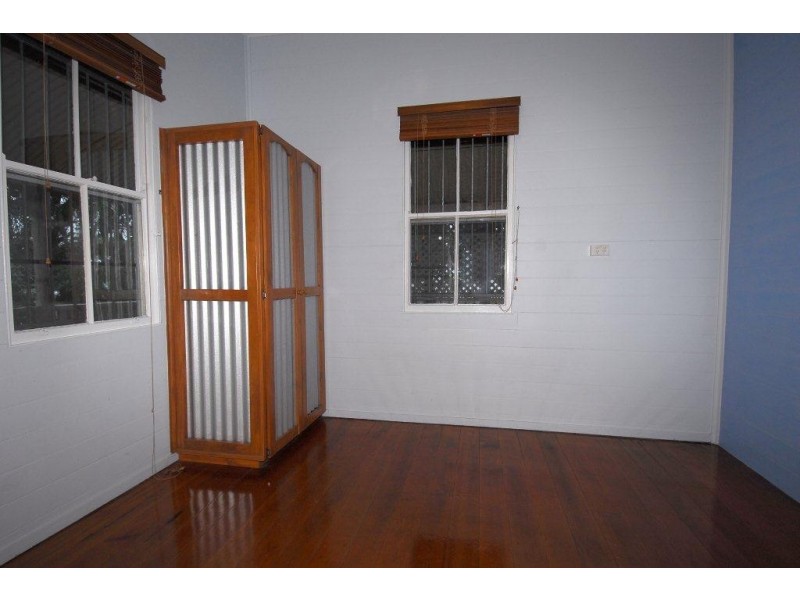 55 Perkins Street, South Townsville QLD 4810