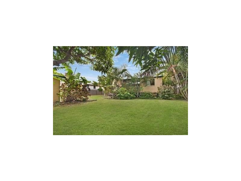 14 PHILP, Hermit Park QLD 4812