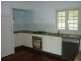 9 Henry St, West End QLD 4810