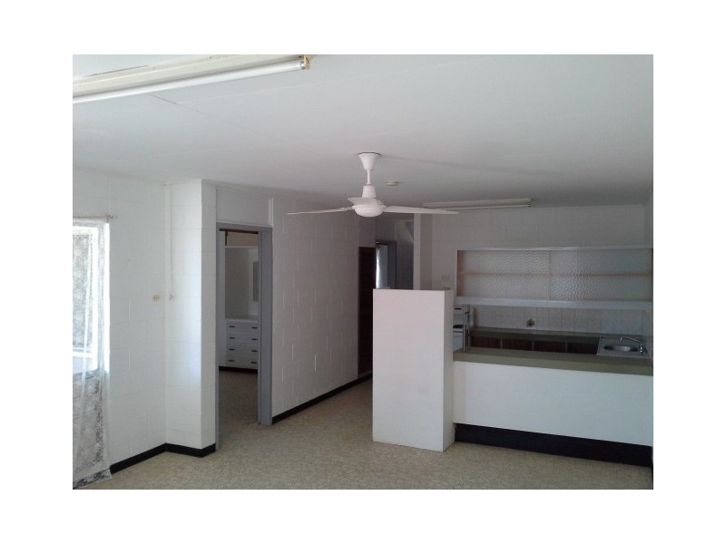 19 Wattle Street, Kirwan QLD 4817