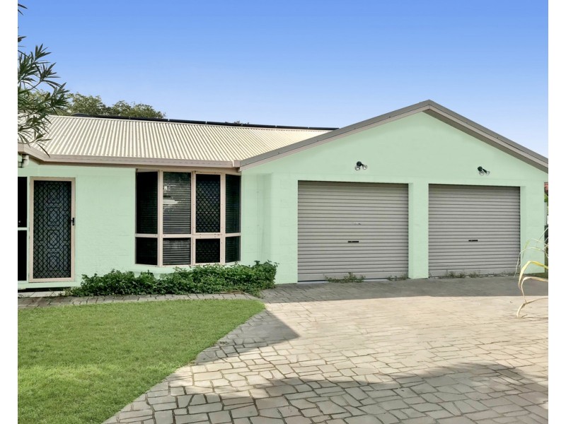 15 Dalkeith Crescent, Mount Louisa QLD 4814