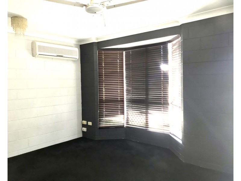 15 Dalkeith Crescent, Mount Louisa QLD 4814