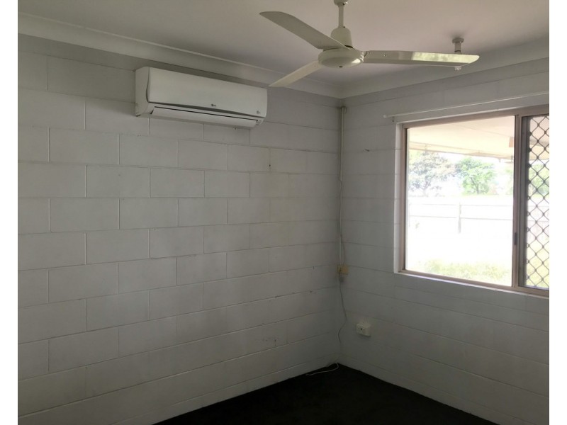 15 Dalkeith Crescent, Mount Louisa QLD 4814