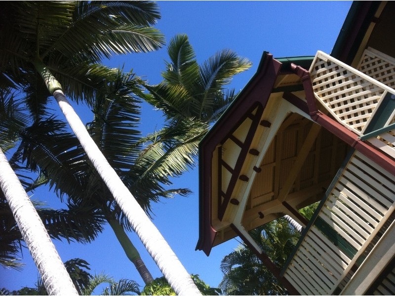 40 Armstrong, Hermit Park QLD 4812