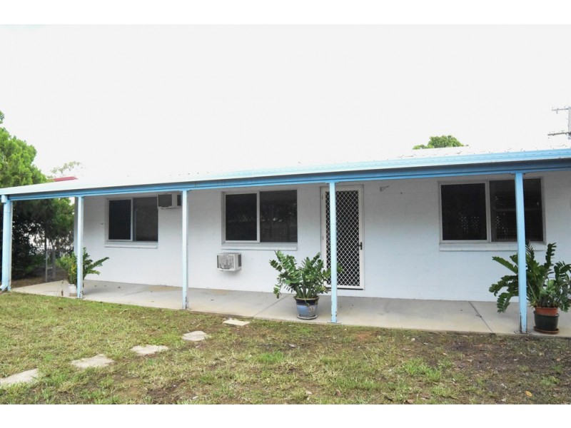 2 Alexander Court, Rasmussen QLD 4815