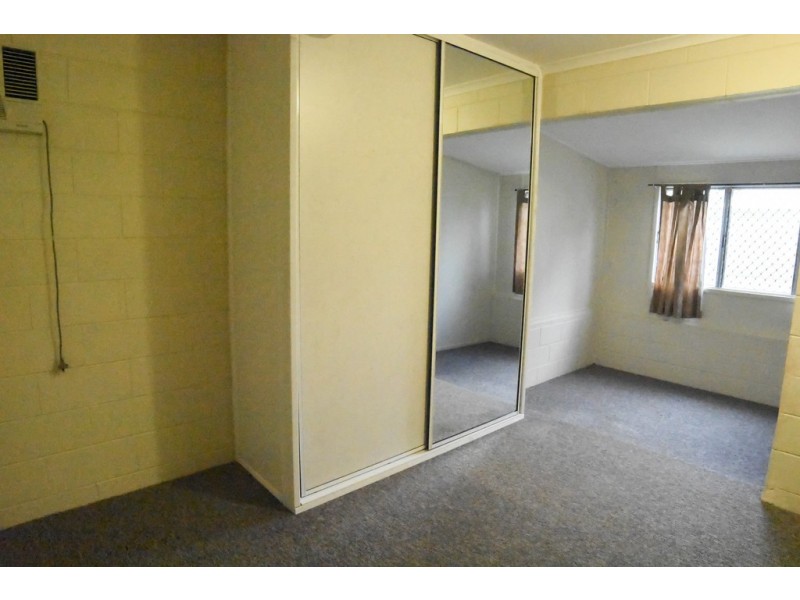 2 Alexander Court, Rasmussen QLD 4815