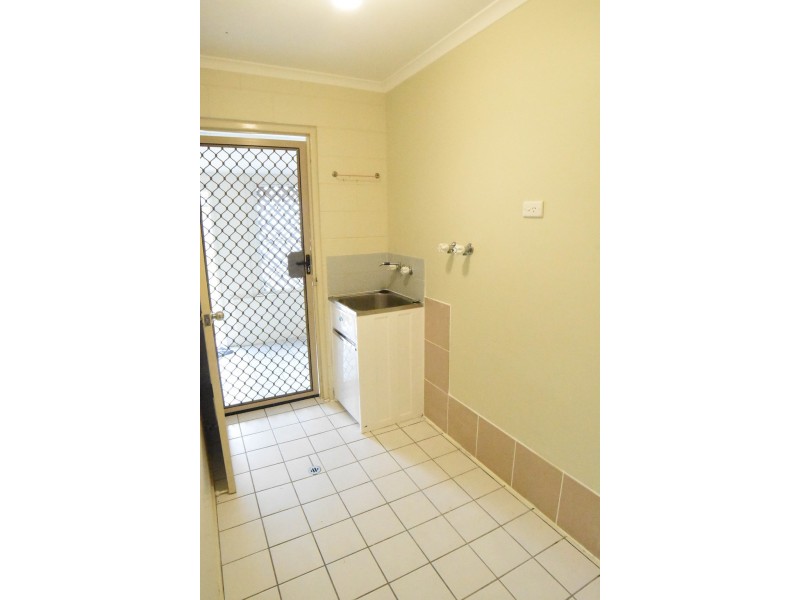 2 Alexander Court, Rasmussen QLD 4815