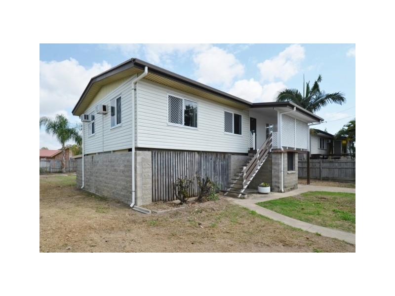 279 Charles St, Heatley QLD 4814