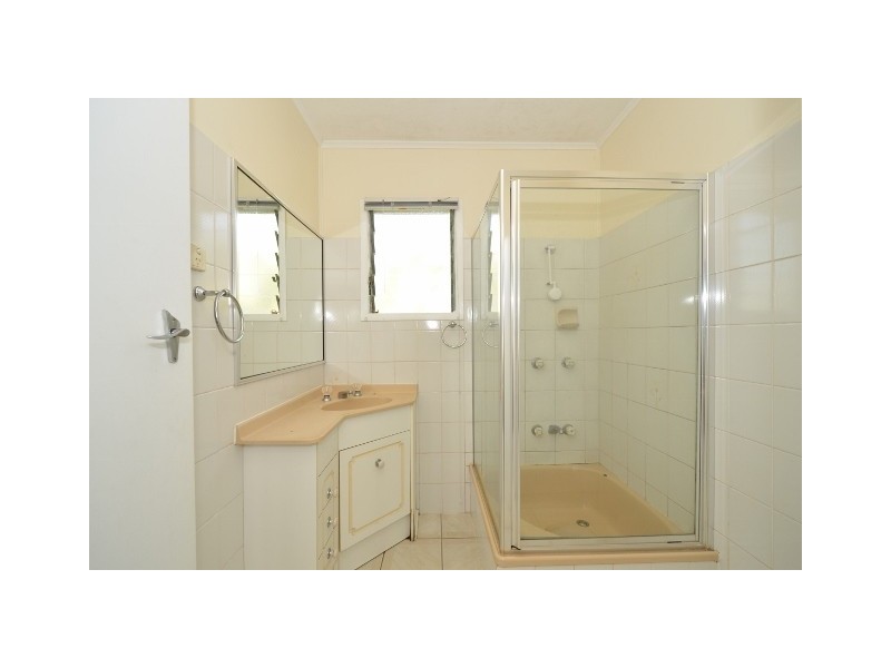 279 Charles St, Heatley QLD 4814