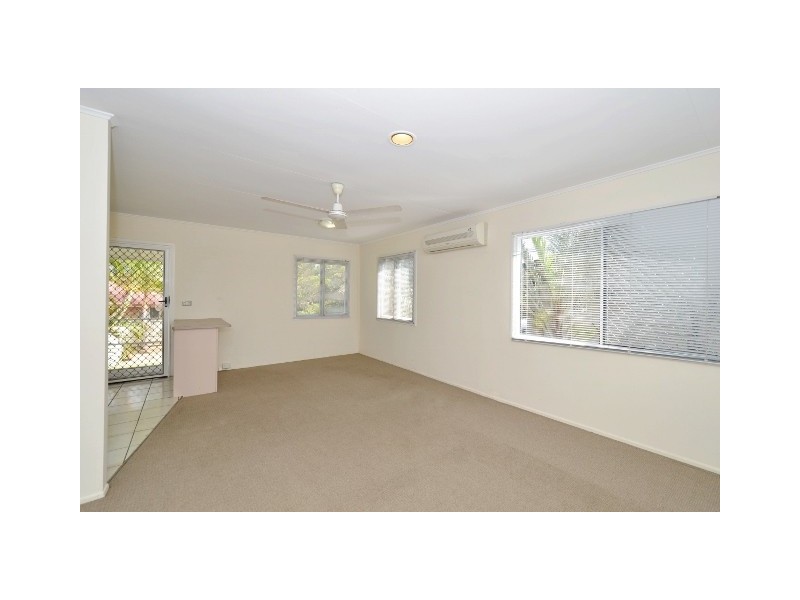 279 Charles St, Heatley QLD 4814