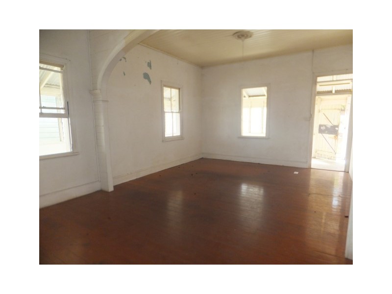 24 Melton Terrace, Townsville City QLD 4810