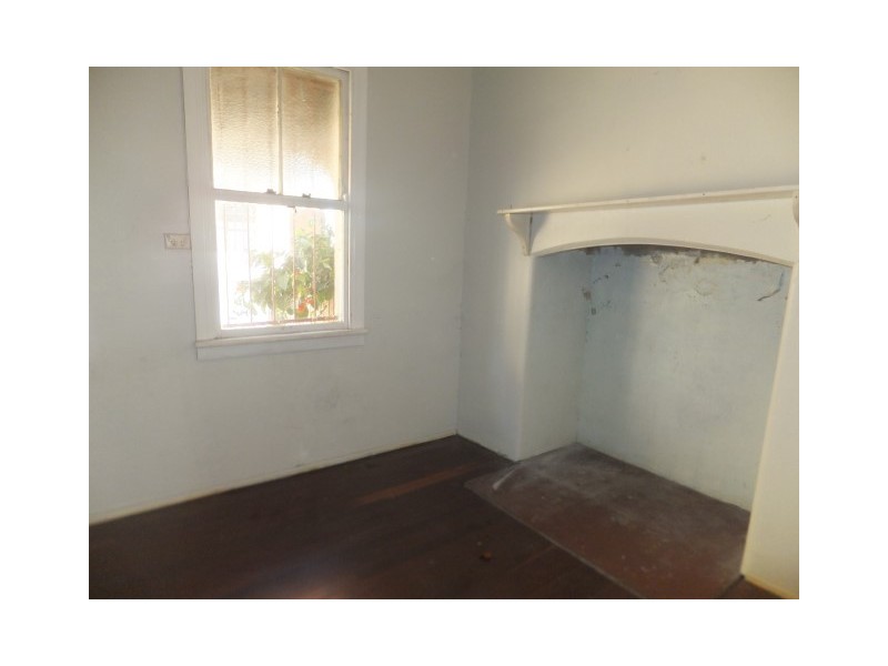 24 Melton Terrace, Townsville City QLD 4810