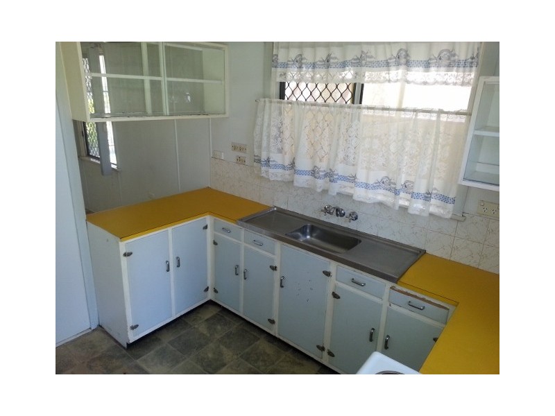 4 Bomana Street, Aitkenvale QLD 4814