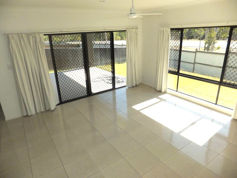 23 Deedes Crescent, Bushland Beach QLD 4818