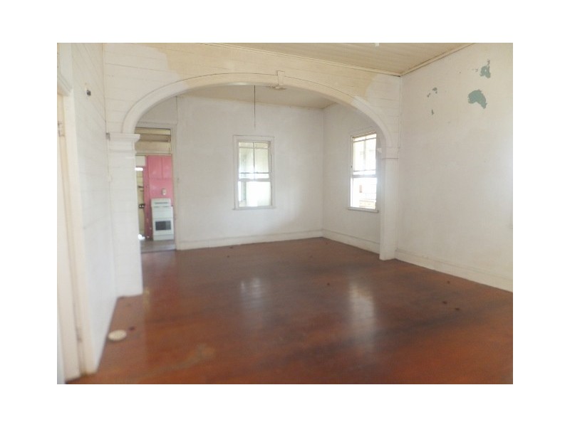 24 Melton Terrace, Townsville City QLD 4810