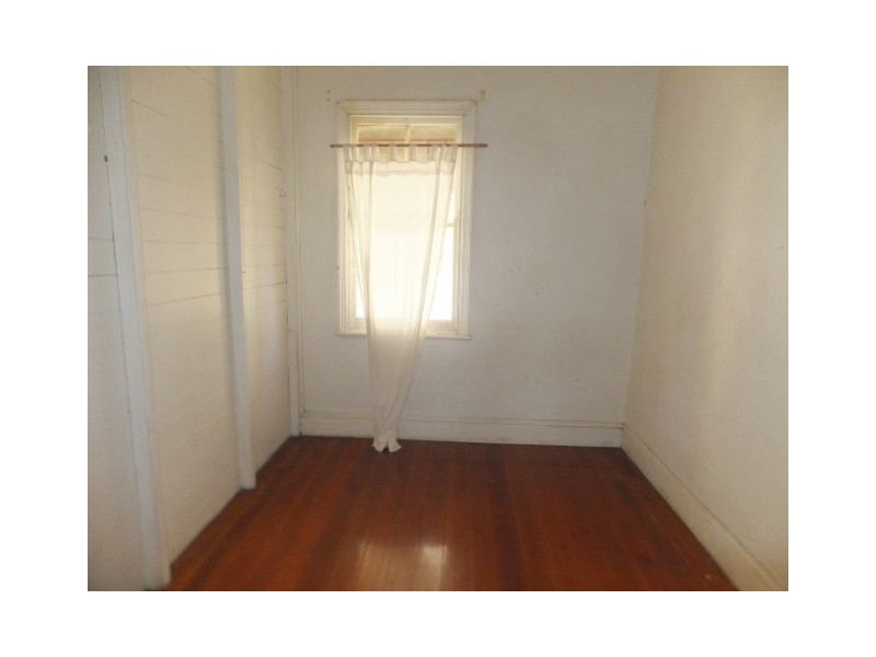 24 Melton Terrace, Townsville City QLD 4810