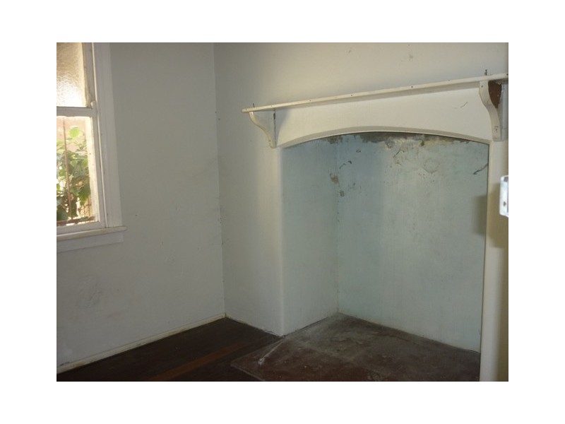 24 Melton Terrace, Townsville City QLD 4810