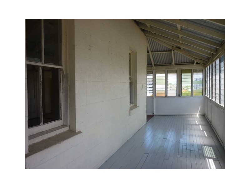 24 Melton Terrace, Townsville City QLD 4810