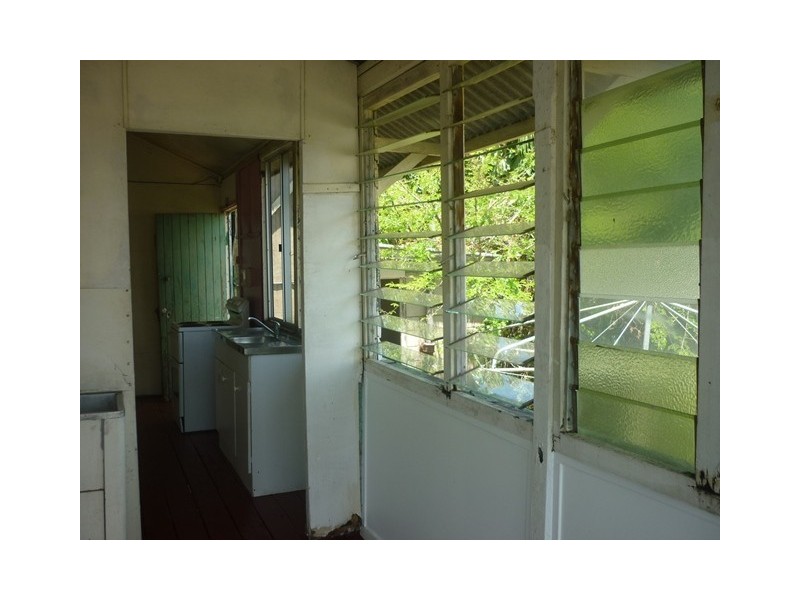 24 Melton Terrace, Townsville City QLD 4810