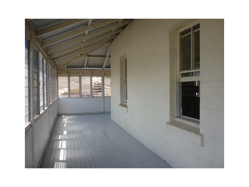 24 Melton Terrace, Townsville City QLD 4810