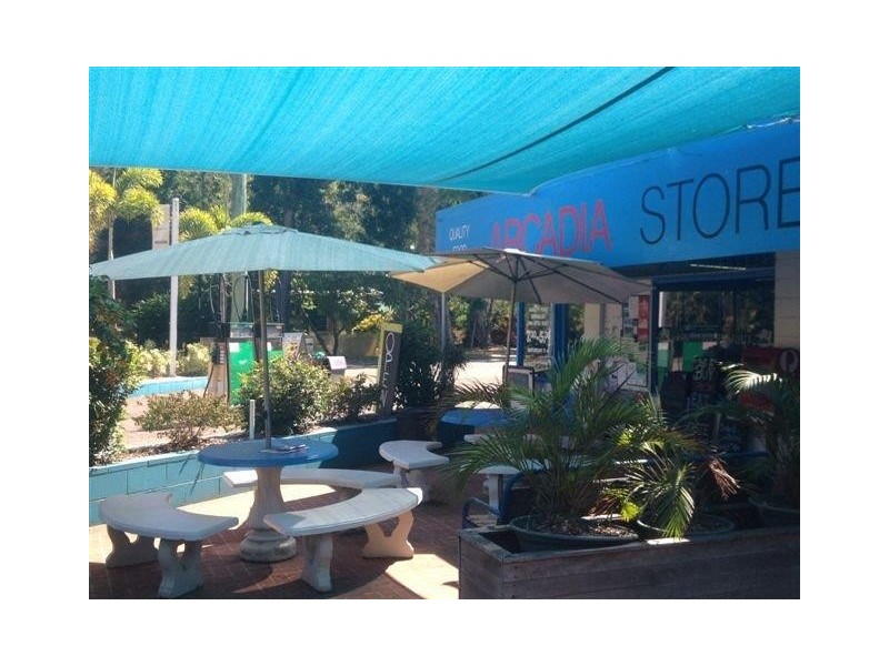 28 McCabe Crescent, Magnetic Island QLD 4819