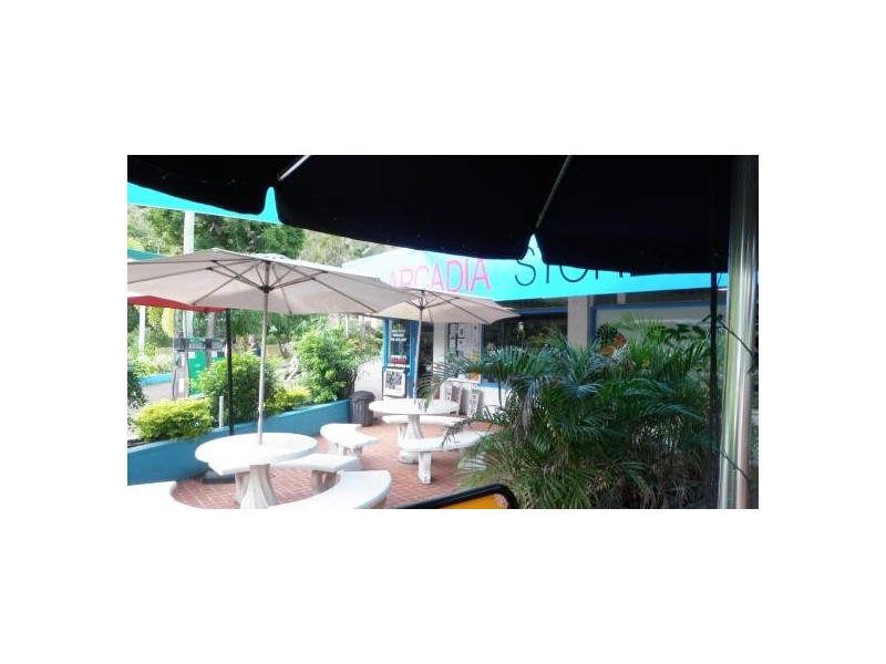 28 McCabe Crescent, Magnetic Island QLD 4819