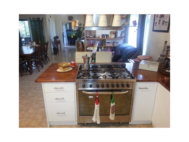 13 CHAMPAGNE CRESCENT, Kelso QLD 4815