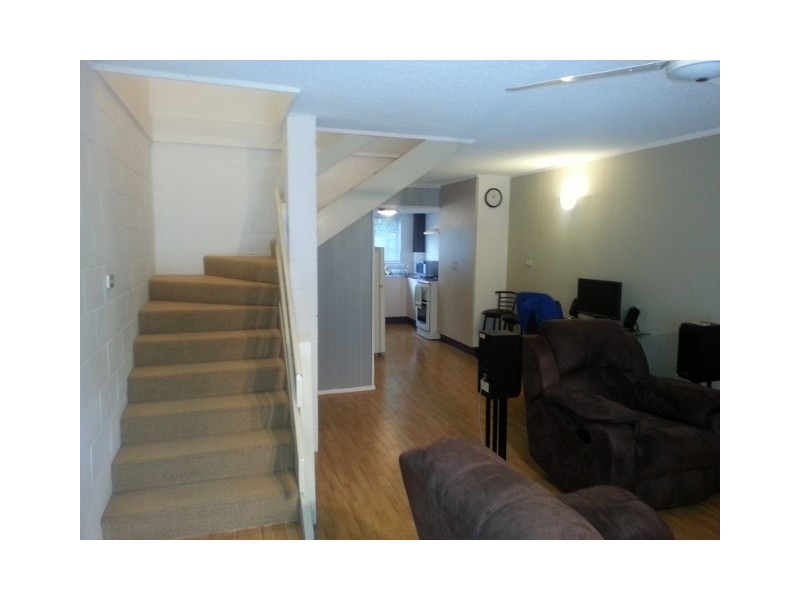 7/68 Paxton Street, North Ward QLD 4810