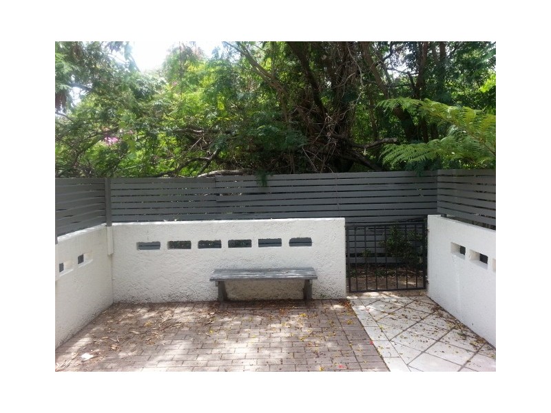 7/68 Paxton Street, North Ward QLD 4810