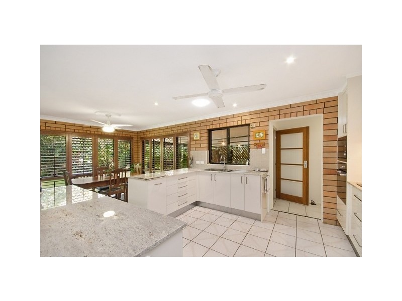 18 Lara St, Cranbrook QLD 4814