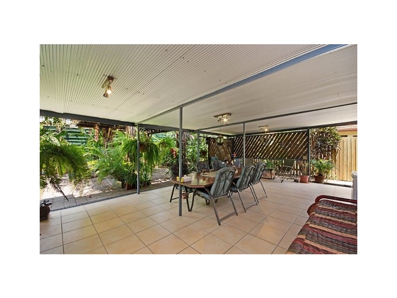 18 Lara St, Cranbrook QLD 4814