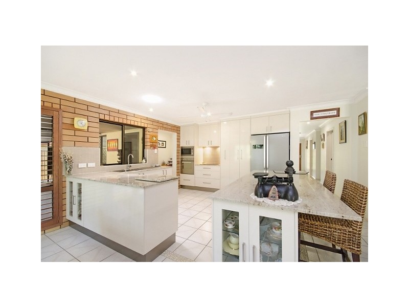 18 Lara St, Cranbrook QLD 4814