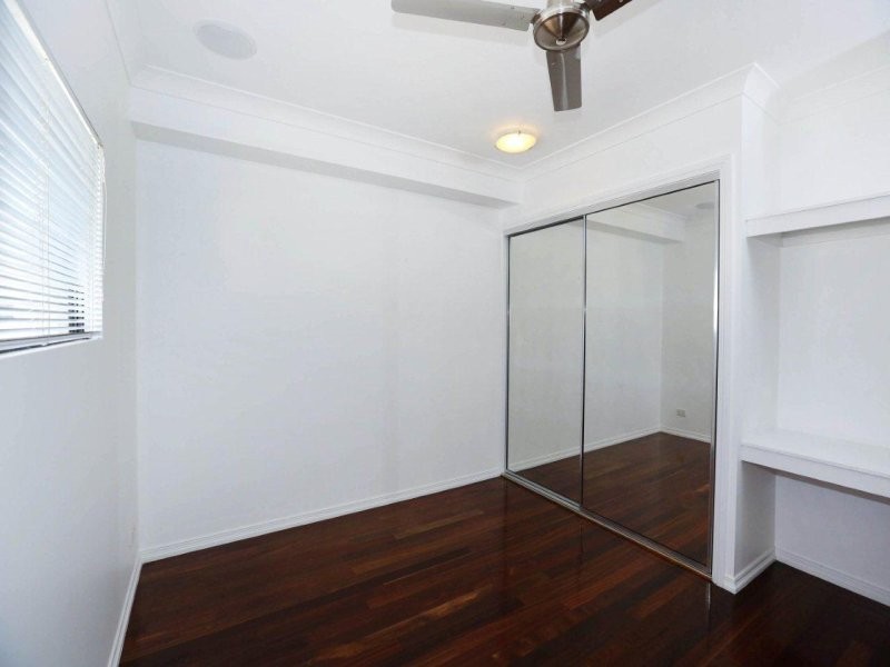 21-16 Sir Leslie Thiess Drive, Townsville QLD 4810