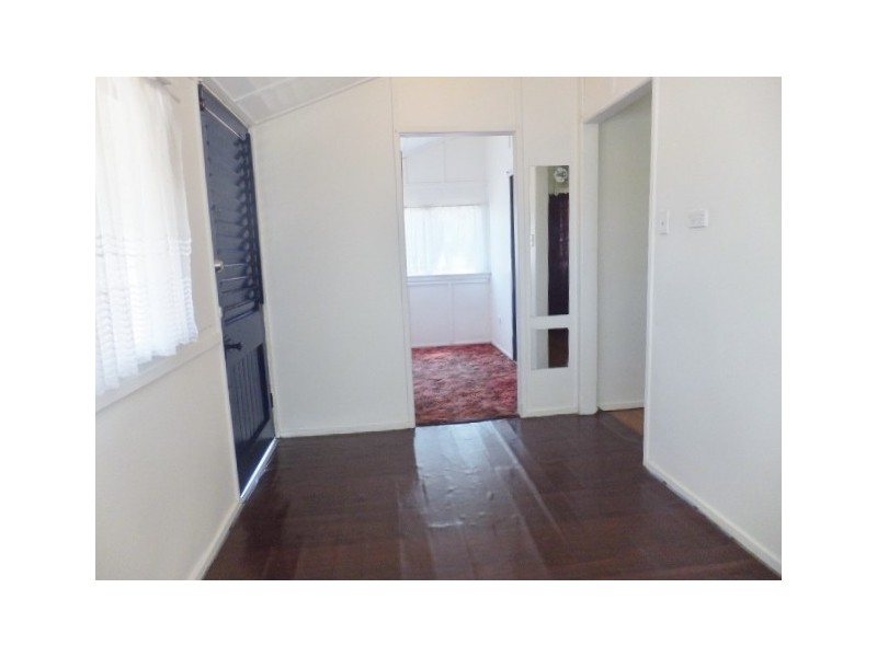 33 Perkins Street, South Townsville QLD 4810