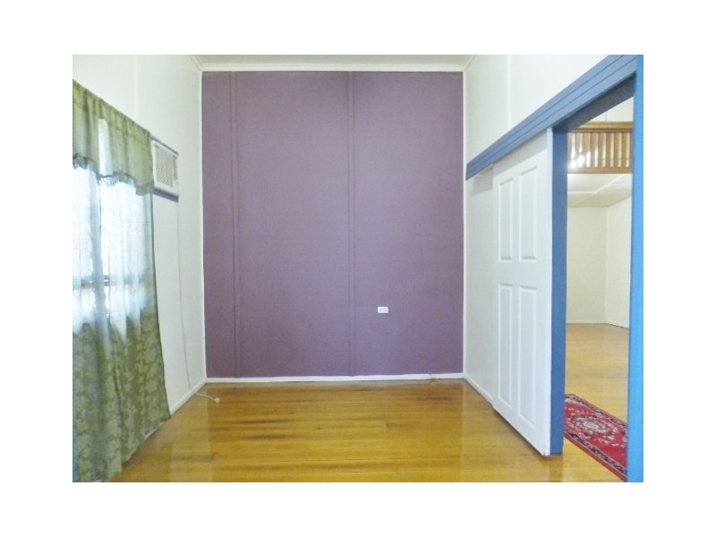 33 Perkins Street, South Townsville QLD 4810