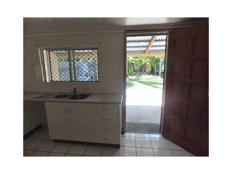 33 Perkins Street, South Townsville QLD 4810