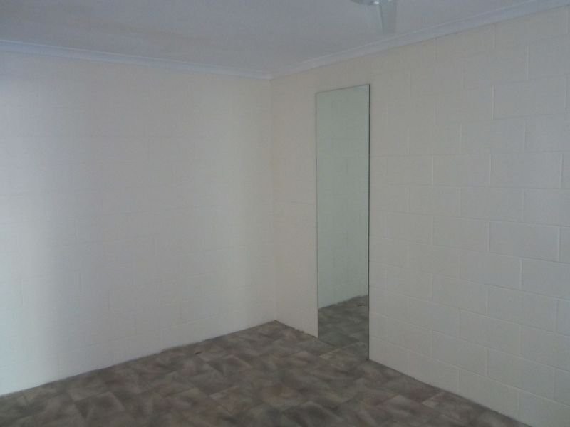 2/94 Cook Street, North Ward QLD 4810