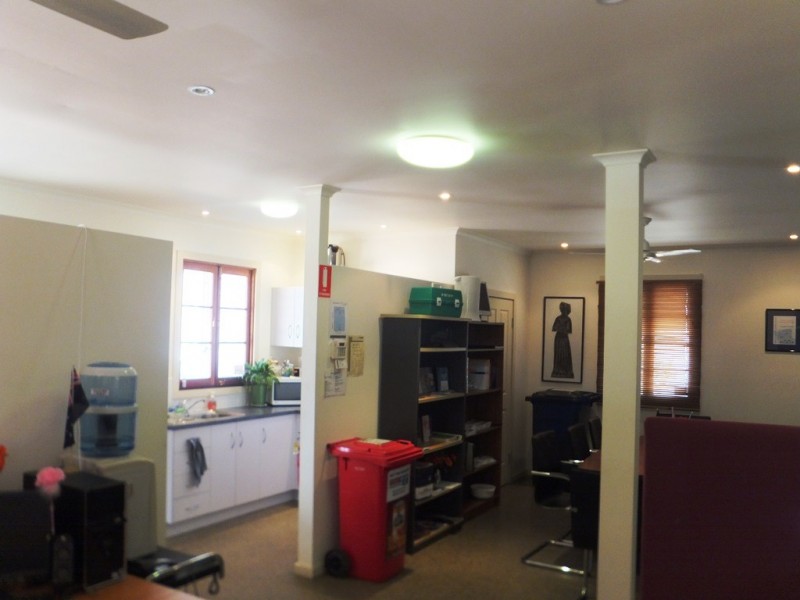 12 Ingham Road, West End QLD 4810