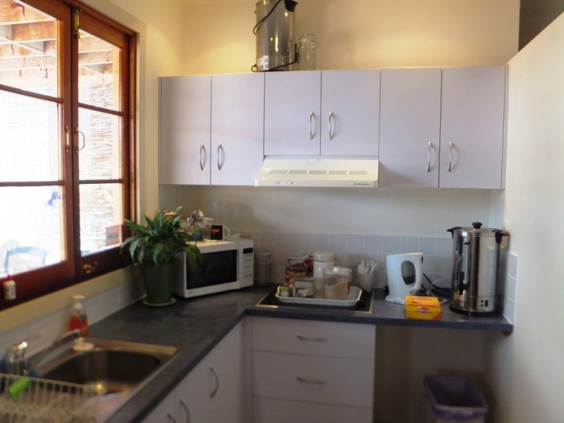 12 Ingham Road, West End QLD 4810