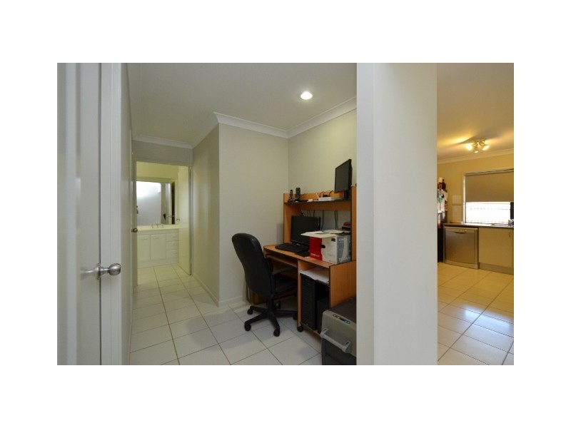 16 Eungella Court, Bushland Beach QLD 4818