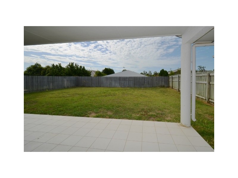 16 Eungella Court, Bushland Beach QLD 4818