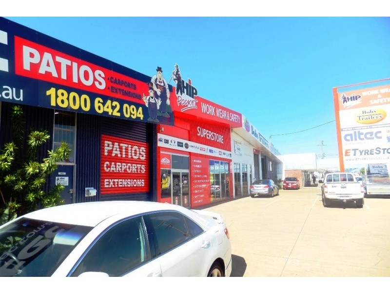 Unit 4/179 Ingham Road, West End QLD 4810