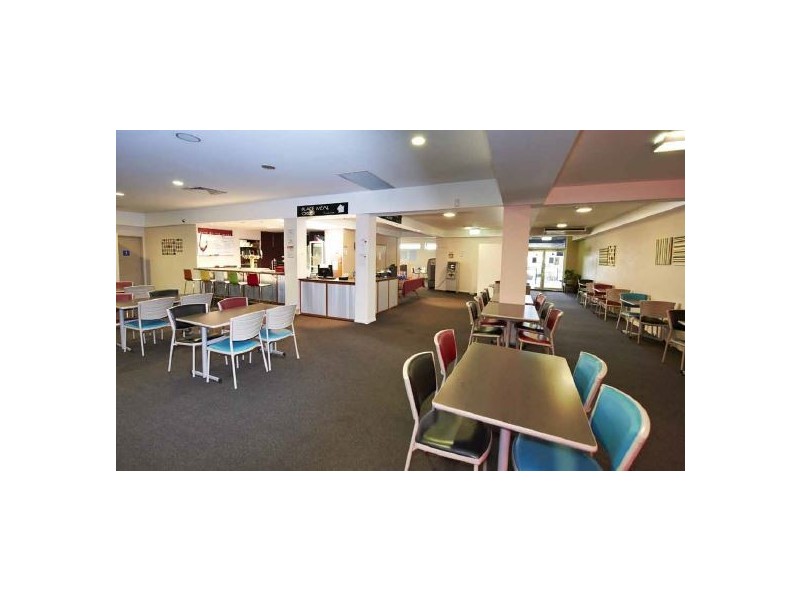 21 Ingham Road, West End QLD 4810