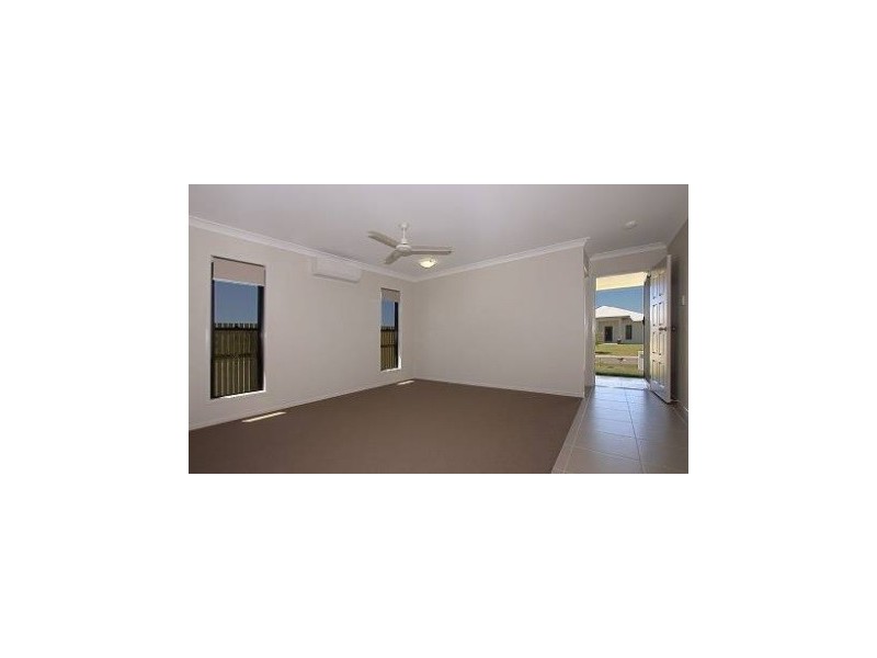 14 Malibu Parade, Mount Louisa QLD 4814