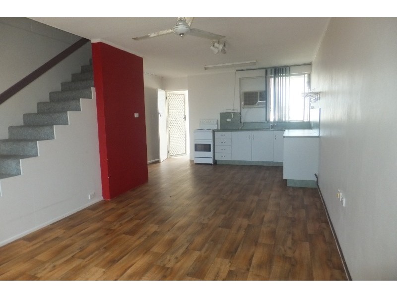 3/352 Ross River Rd, Cranbrook QLD 4814